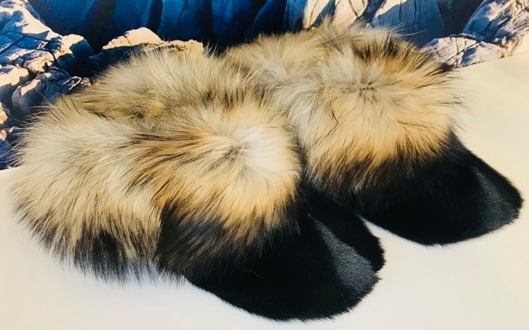 Qaqqaq Slippers, Black - Image 11