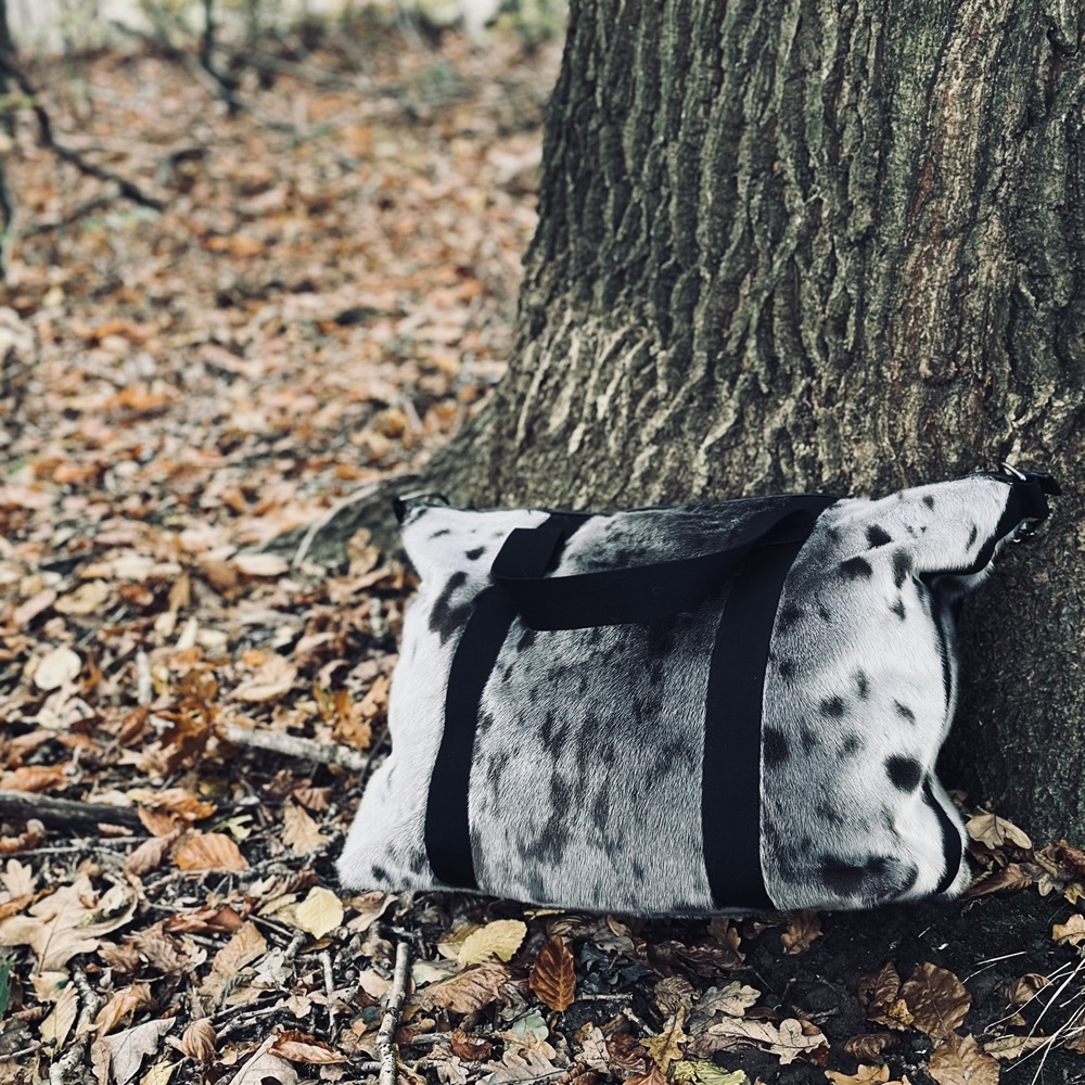 GG Weekend Bag - Natural Harp Seal - Image 7