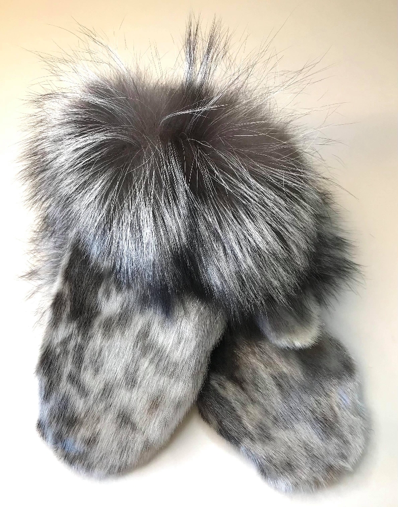 Siku Mittens, Ringed Seal Natural - Image 3