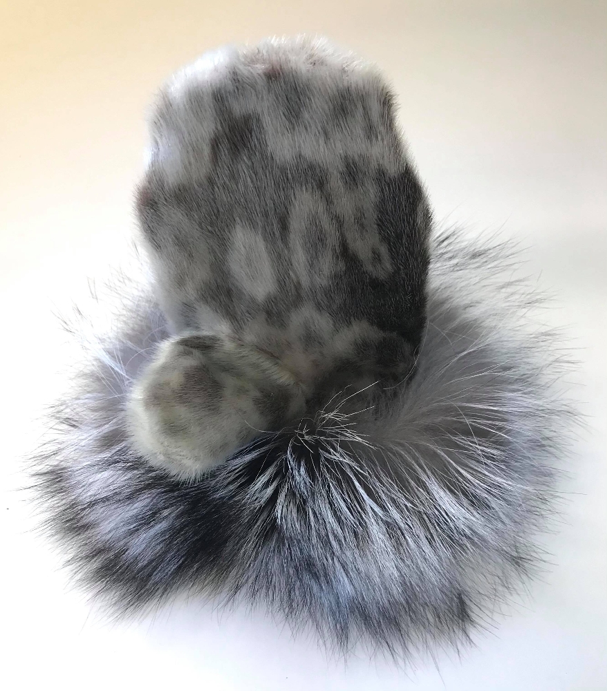 Siku Mittens, Ringed Seal Natural - Image 5