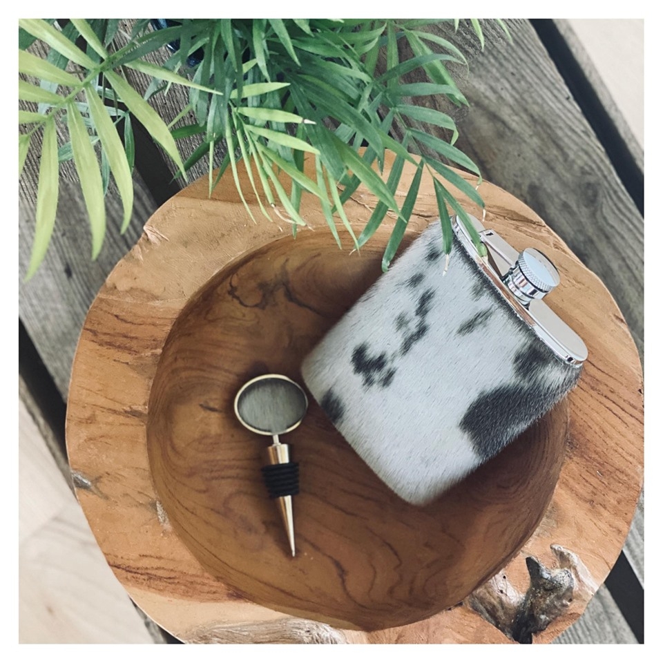 Hip flask with sealskin, Natural - Image 5