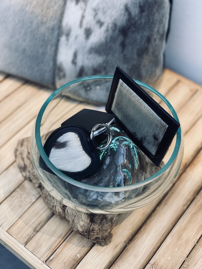 Cardholder with Seal Skin, Natural Harp Seal - Image 7
