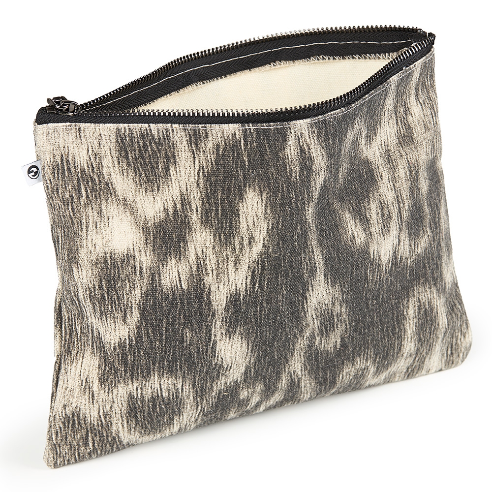 Arctic Canvas Make-up/Toilet Bag - Image 3